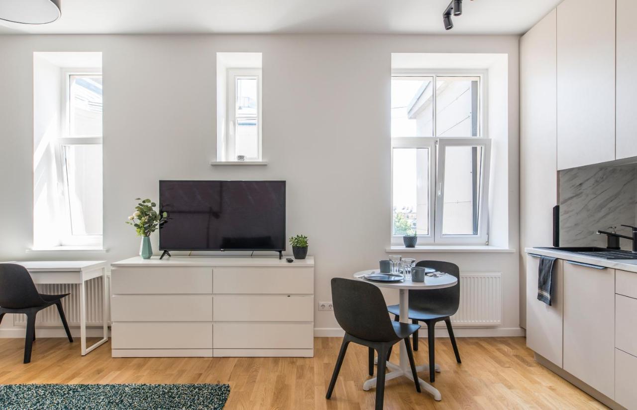 Cozy Modern Studio - Great For Short Trips Riga Ngoại thất bức ảnh